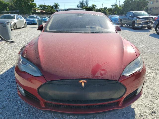 5YJSA1H12EFP35046 - 2014 TESLA MODEL S Rot Foto 5