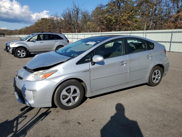 2015 TOYOTA PRIUS, 