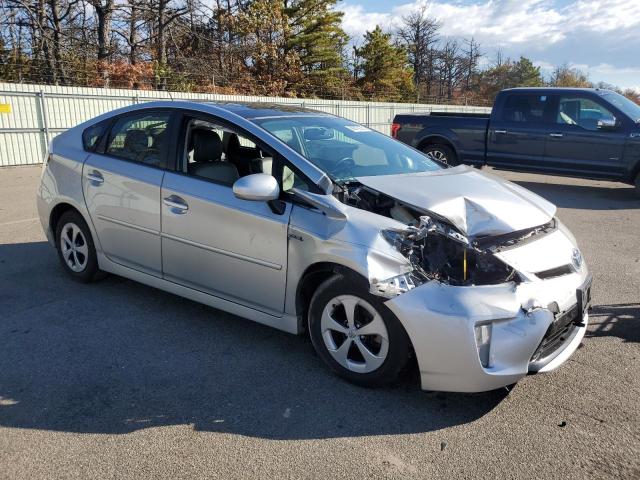 JTDKN3DUXF1894861 - 2015 TOYOTA PRIUS SILVER photo 4