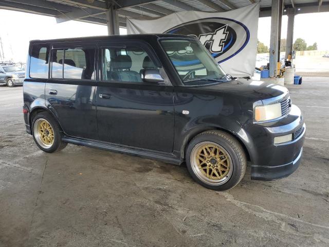 JTLKT334064083595 - 2006 TOYOTA SCION XB BLACK photo 4