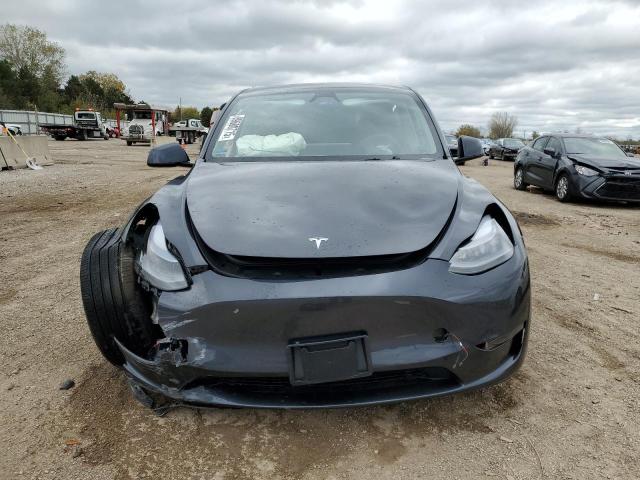 7SAYGDEF9SA359774 - 2025 TESLA MODEL Y GRAY photo 5