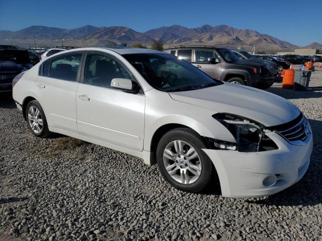1N4AL2AP8CN511827 - 2012 NISSAN ALTIMA BASE WHITE photo 4