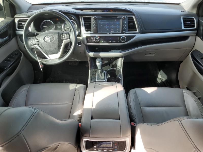 5TDKKRFH7FS111929 - 2015 TOYOTA HIGHLANDER XLE Gümüş fotoğraf 8