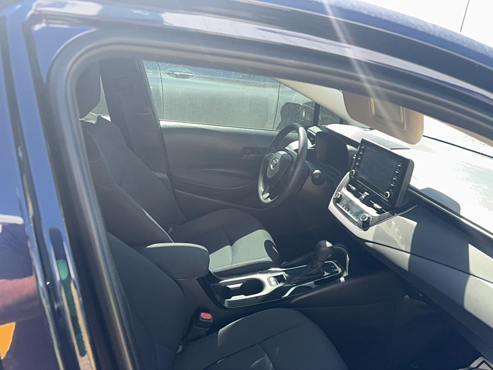 JTDEAMDE7NJ044501 - 2022 TOYOTA COROLLA LE BLUE photo 5