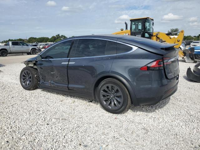 5YJXCBE24HF070223 - 2017 TESLA MODEL X შავი ფოტო 2