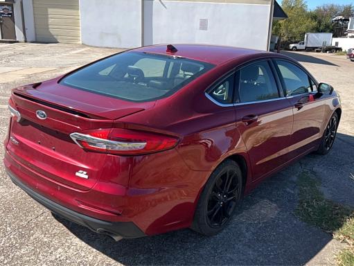 3FA6P0HD8KR198591 - 2019 FORD FUSION SE წითელი ფოტო 4