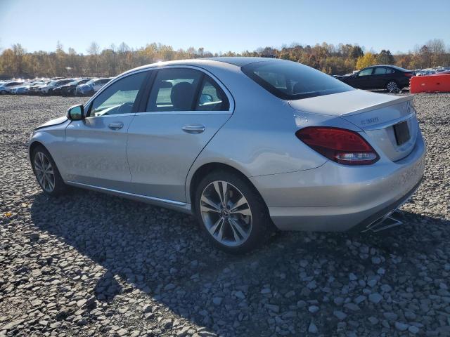 55SWF4KB4JU280361 - 2018 MERCEDES-BENZ C 300 4MATIC SILVER photo 2