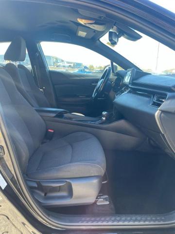 NMTKHMBX2JR006348 - 2018 TOYOTA C-HR XLE Qara foto 5