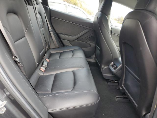 5YJ3E1EB8JF116693 - 2018 TESLA MODEL 3 Gris photo 10