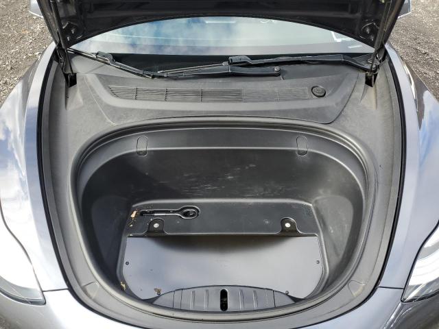 5YJ3E1EB8JF116693 - 2018 TESLA MODEL 3 Gris photo 11