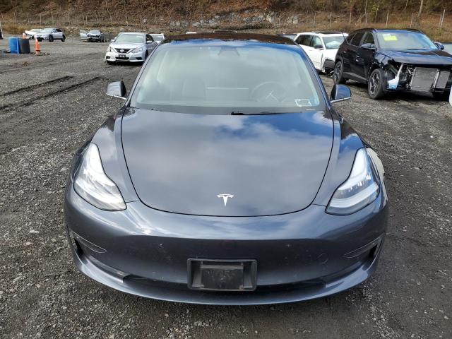 5YJ3E1EB8JF116693 - 2018 TESLA MODEL 3 Gris photo 5