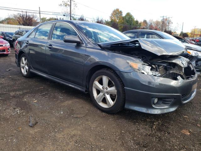 4T1BF3EK1BU603971 - 2011 TOYOTA CAMRY BASE ნაცრისფერი ფოტო 4