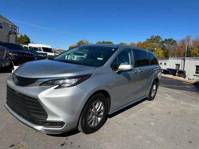 2021 TOYOTA SIENNA LE, 