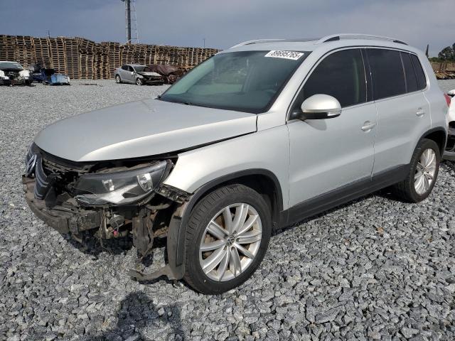 2013 VOLKSWAGEN TIGUAN S, 