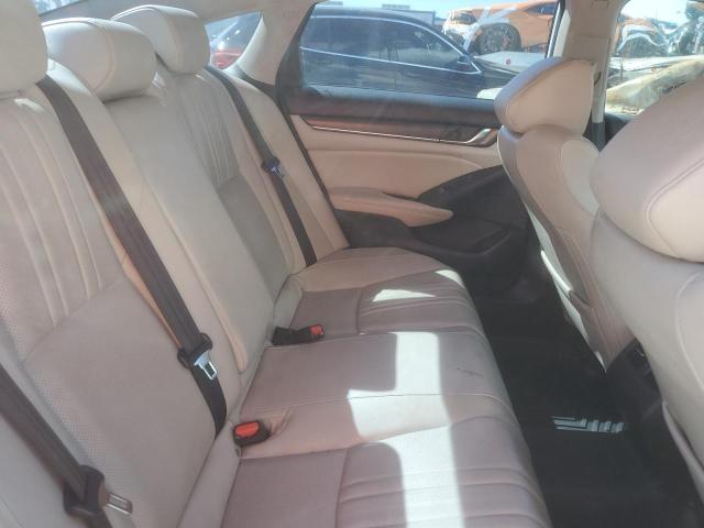 1HGCV1F97JA191925 - 2018 HONDA ACCORD TOURING أبيض صورة 10
