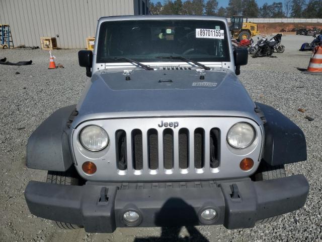 1J4AA2D11BL521756 - 2011 JEEP WRANGLER SPORT Silber Foto 5