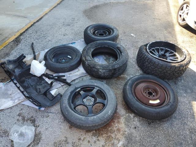 5TFRM5F18AX013385 - 2010 TOYOTA TUNDRA DOUBLE CAB SR5 GRAY photo 12