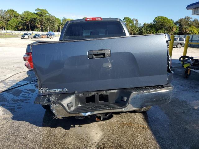 5TFRM5F18AX013385 - 2010 TOYOTA TUNDRA DOUBLE CAB SR5 GRAY photo 6