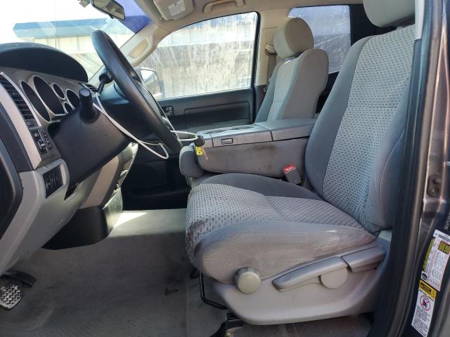 5TFRM5F18AX013385 - 2010 TOYOTA TUNDRA DOUBLE CAB SR5 GRAY photo 7