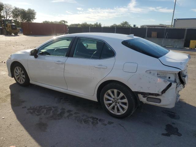 4T1B11HK6KU204570 - 2019 TOYOTA CAMRY L თეთრი ფოტო 2