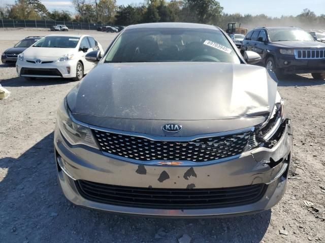 5XXGU4L33JG190389 - 2018 KIA OPTIMA EX GRAY photo 5