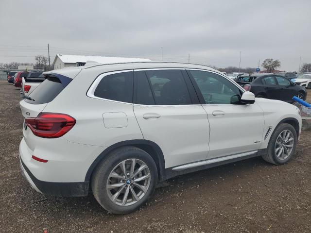 5UXTR9C50JLD59817 - 2018 BMW X3 XDRIVE30I 白色 照片 3