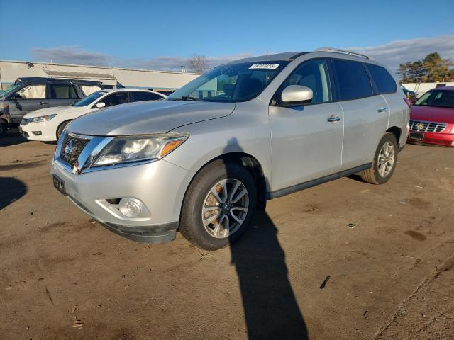 2014 NISSAN PATHFINDER S, 
