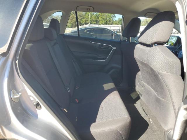 2T3H1RFV8LW100466 - 2020 TOYOTA RAV4 LE SILVER photo 11