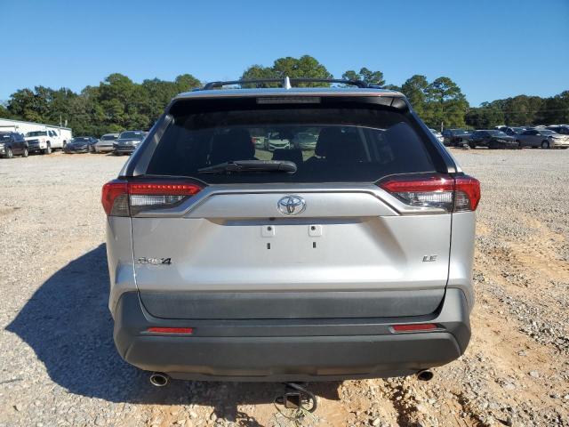 2T3H1RFV8LW100466 - 2020 TOYOTA RAV4 LE SILVER photo 6