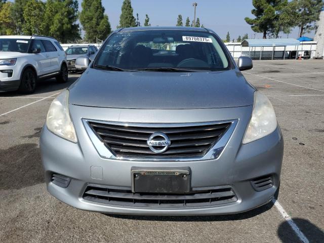 3N1CN7AP7CL939966 - 2012 NISSAN VERSA S GRAY photo 5