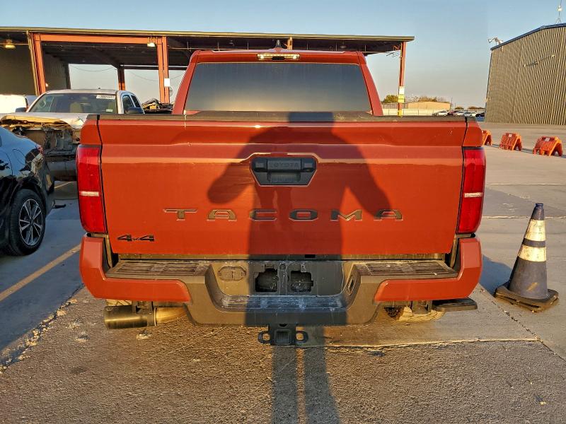 3TMLB5JN1SM091990 - 2025 TOYOTA TACOMA DOUBLE CAB 红色 照片 6