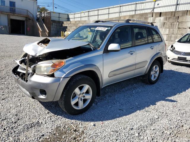 2004 TOYOTA RAV4, 