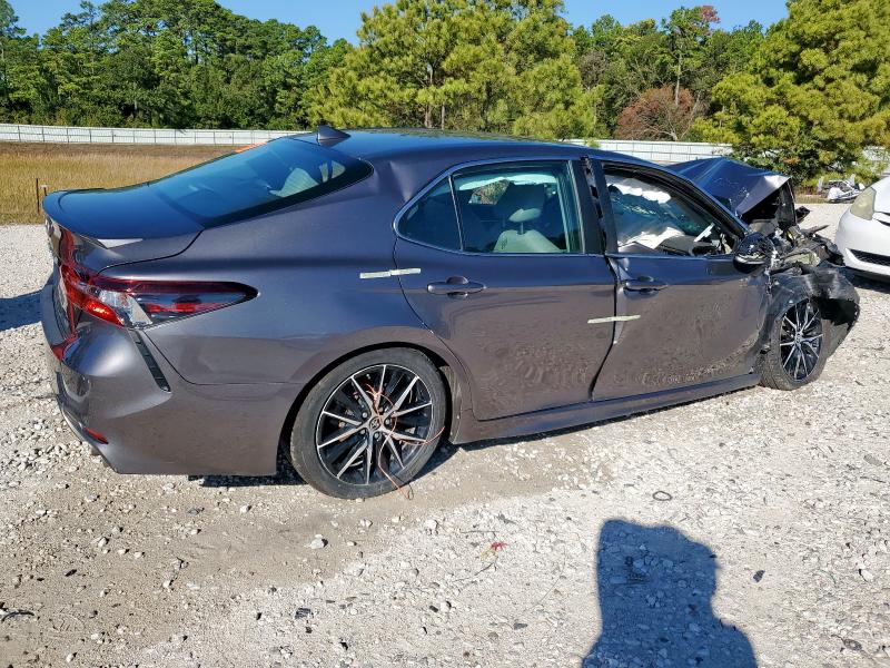 4T1G11AK5NU711335 - 2022 TOYOTA CAMRY SE GRAY photo 3