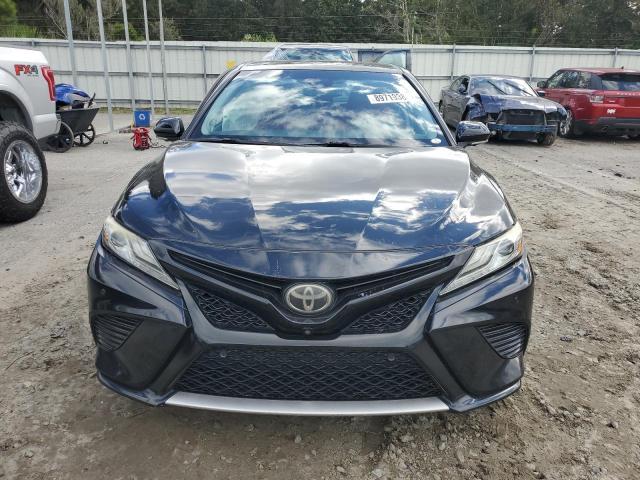 4T1B61HK4JU524096 - 2018 TOYOTA CAMRY XSE BLACK photo 5