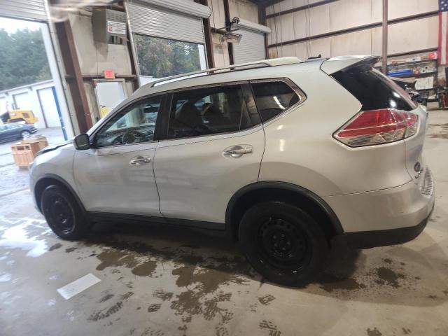 KNMAT2MV7GP644996 - 2016 NISSAN ROGUE S SILVER photo 2