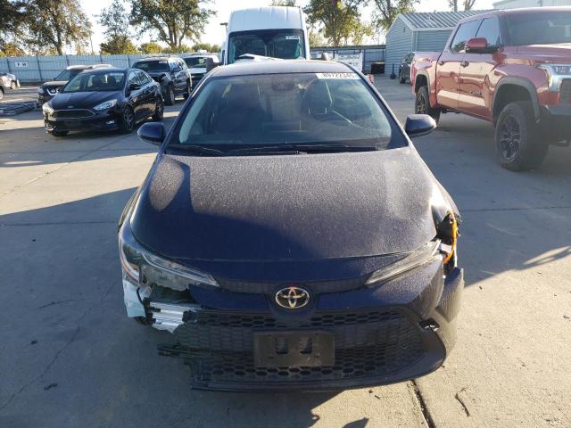 JTDEPMAE6NJ195137 - 2022 TOYOTA COROLLA LE Mavi foto 5