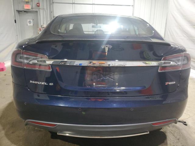 5YJSA1H18EFP35102 - 2014 TESLA MODEL S Blau Foto 6