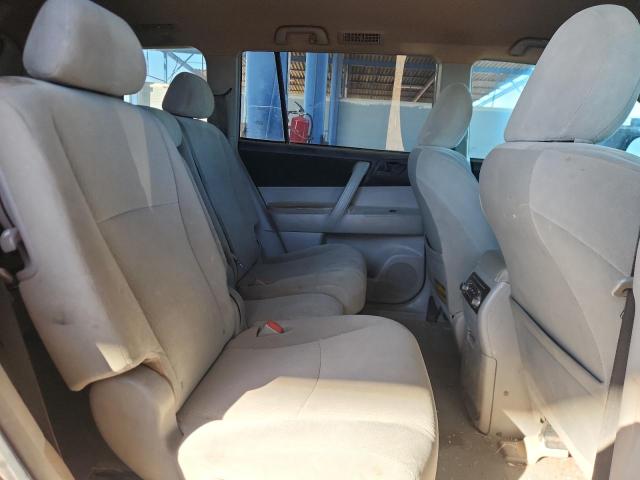 5TDZA3EH0AS002558 - 2010 TOYOTA HIGHLANDER GRAY photo 11