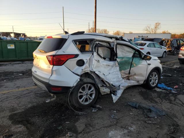 1FMCU9HD7KUA16992 - 2019 FORD ESCAPE SEL أبيض صورة 3