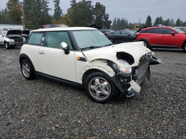 WMWMF3C50ATZ21415 - 2010 MINI COOPER CREAM photo 4