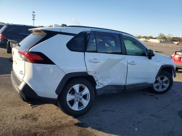 JTMRWRFV5MD559264 - 2021 TOYOTA RAV4 XLE WHITE photo 3