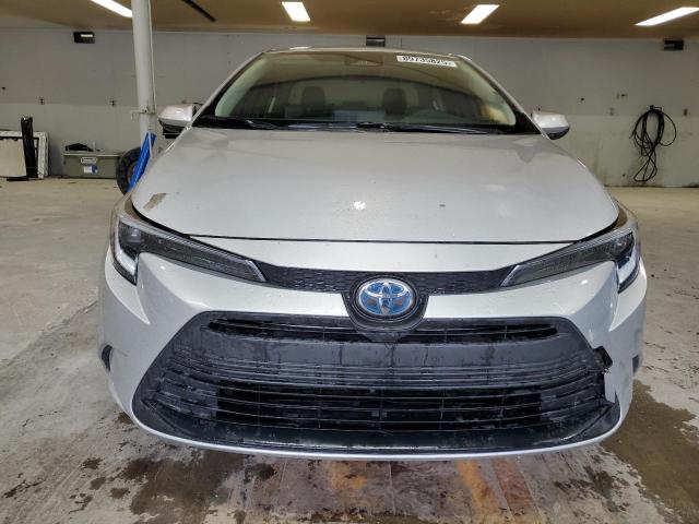 JTDBCMFE1P3013634 - 2023 TOYOTA COROLLA LE Gümüş foto 5