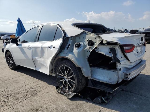 4T1G11AK4PU115796 - 2023 TOYOTA CAMRY SE NIGHT SHADE WHITE photo 2