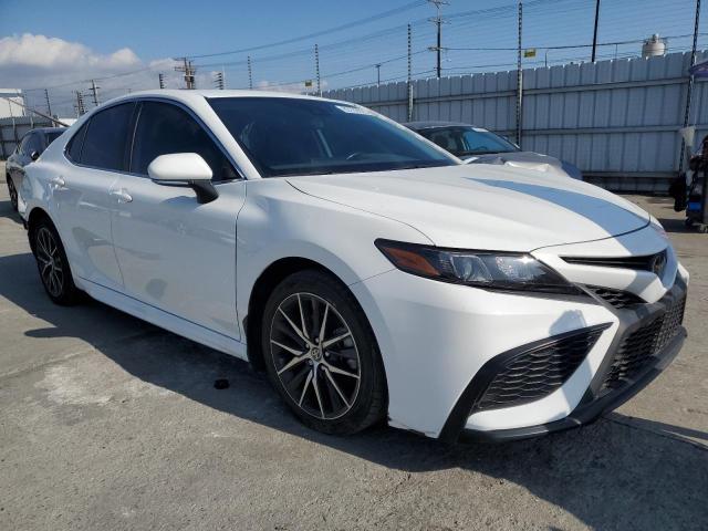 4T1G11AK4PU115796 - 2023 TOYOTA CAMRY SE NIGHT SHADE WHITE photo 4