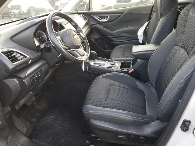 JF2SKAJC8MH463692 - 2021 SUBARU FORESTER PREMIUM Weiß Foto 7