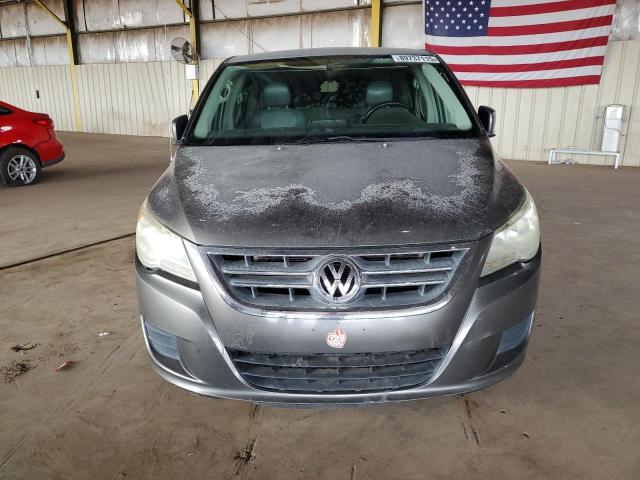 2V4RW3D14AR209295 - 2010 VOLKSWAGEN ROUTAN SE Gris photo 5