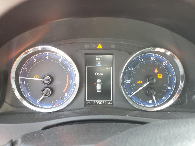 2T1BURHE7HC781957 - 2017 TOYOTA COROLLA L SILVER photo 9