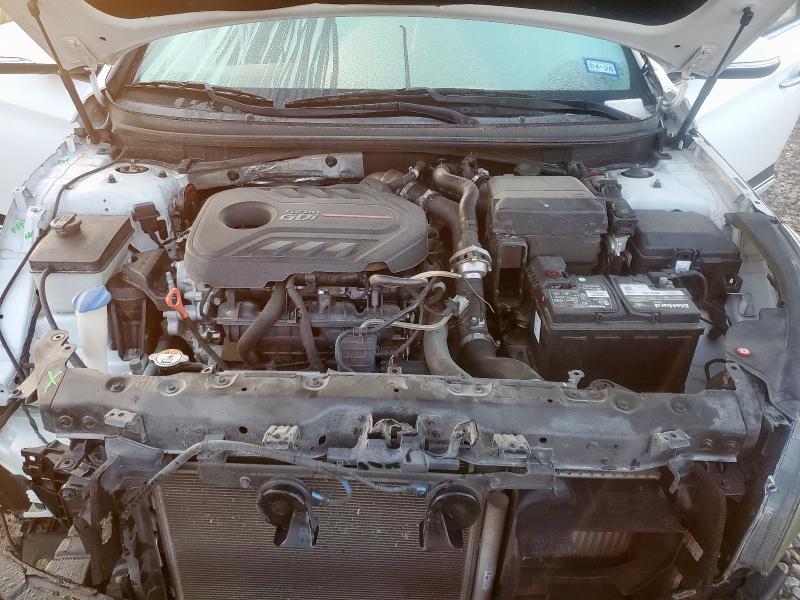 5NPE34AB8FH180344 - 2015 HYUNDAI SONATA SPORT WHITE photo 11