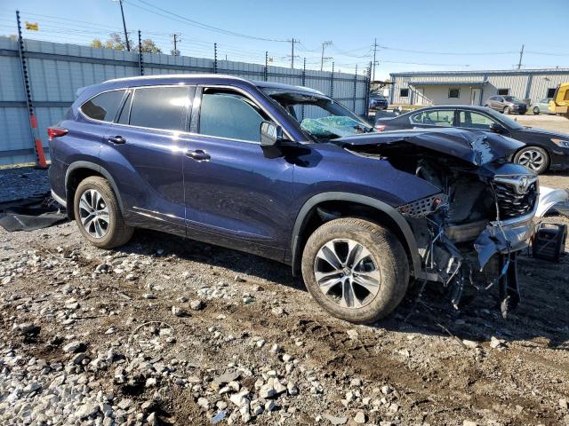 5TDGZRBH6MS537566 - 2021 TOYOTA HIGHLANDER XLE Azul foto 4