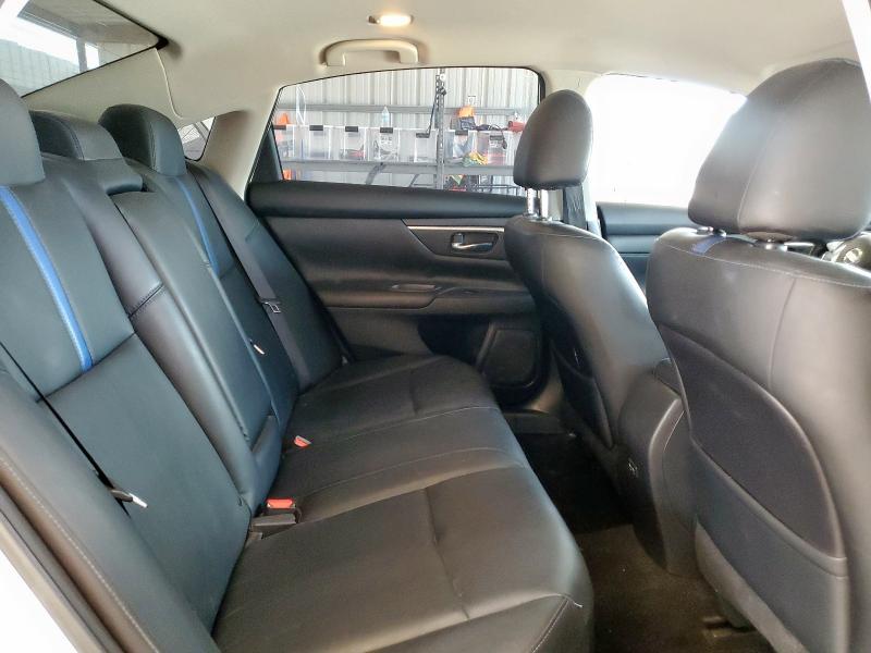 1N4AL3AP8JC290616 - 2018 NISSAN ALTIMA 2.5 WHITE photo 10